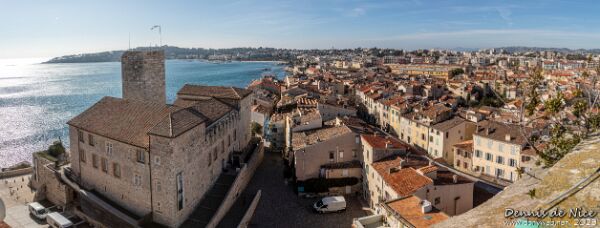 Du toit de la Tour Sarrazine (Antibes)
