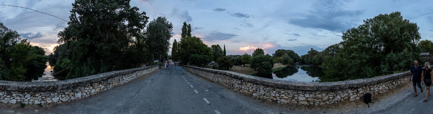 2026.08.14 Roquemaure - Gard (56i) null