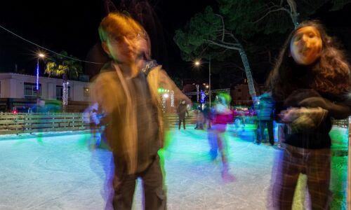 2027.12.28 patinoire